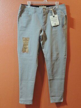 Democracy Pants NEW Woman Size 12 Gray Travel Vacation Cruise Outdoors Pants